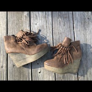 SBICCA Zepp Wedge Booties